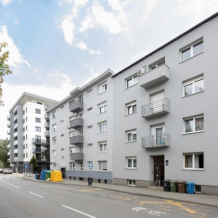 Bright And Modern Studio Near City Center Apartman Zágráb Kültér fotó