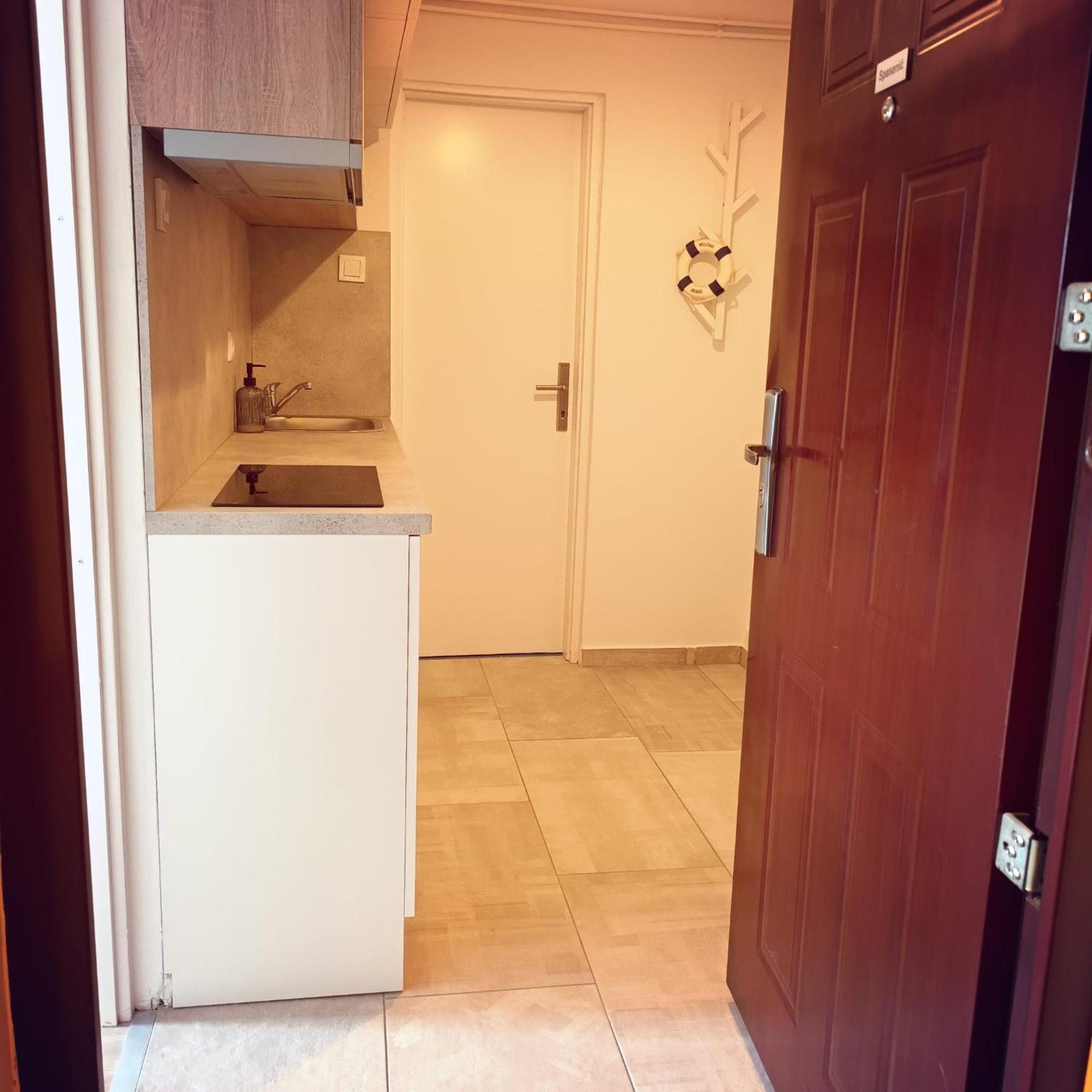 Bright And Modern Studio Near City Center Apartman Zágráb Kültér fotó